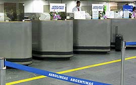 Primeiro vo da Aerolneas do Rio para Buenos Aires