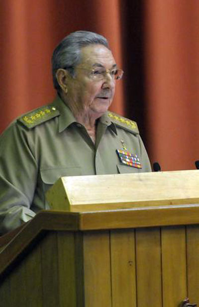 Ral Castro reitera apoio a Chvez e povo da Venezuela  