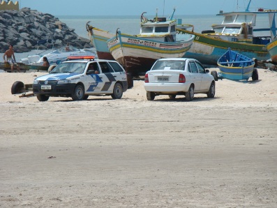 Policia Militar acaba com a farra de estacionamento irregular na praia Central