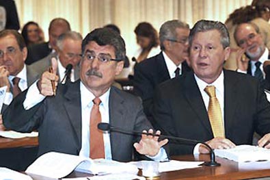 - Base governista troca convocao de Dilma por Vannuchi 