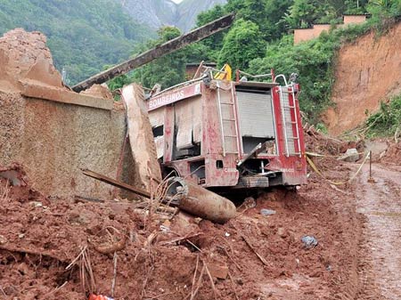 Vai a 529 o n de mortos pela chuva na regio serrana do Rio