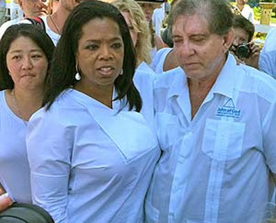 Oprah Winfrey visita Brasil e fala com Joo de Deus