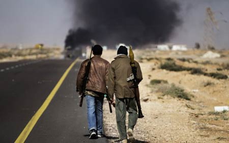 Frana reconhece liderana rebelde como governo legtimo da Lbia
