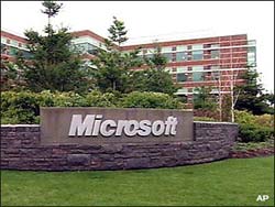 Microsoft vai continuar direcionada  Web com ou sem Yahoo