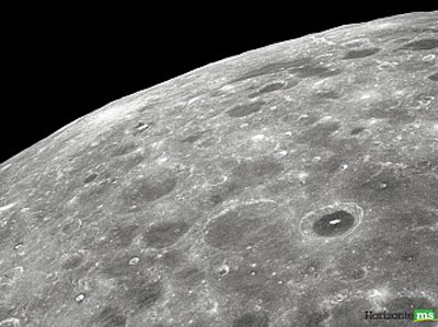Descobertas provas de gua em gros minerais na Lua