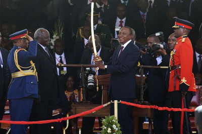 Doze chefes de Estado africanos assistem  investidura do presidente eleito