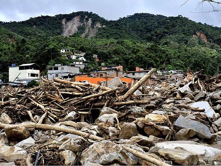 Sobe para 667 o nmero de mortos na regio serrana do Rio
