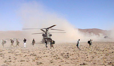 Helicptero da Otan cai no Afeganisto por possvel ataque talib  