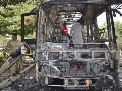 Exploso em universidade feminina mata 11 mulheres no Paquisto