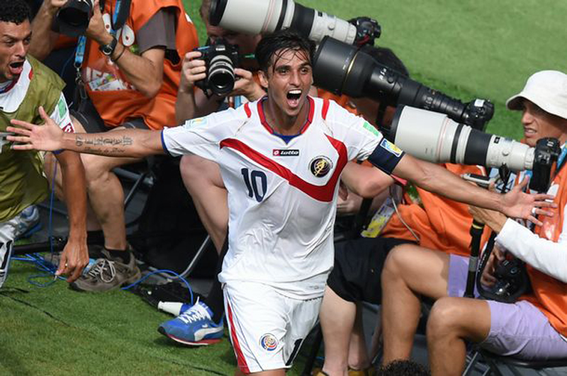 Sensao, Costa Rica surpreende Itlia e mantm 100% na Copa