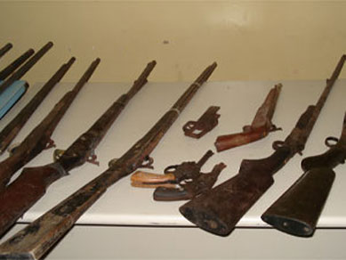Oficina de fabricao ilegal de armas artesanais  fechada em Caets (PE)