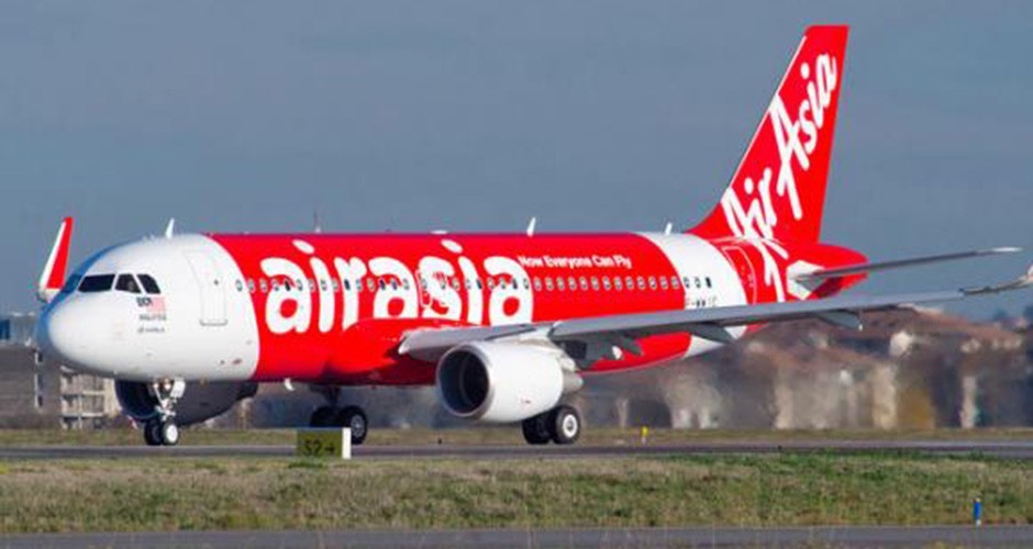 AirAsia: encontrados cinco corpos em assentos, com cintos de