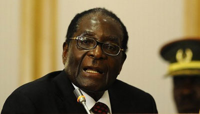 Em meio a crticas, Mugabe  reeleito no Zimbbue pela 7 vez