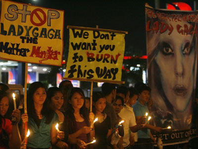 Cristos filipinos continuam protestos contra shows de Lady Gaga