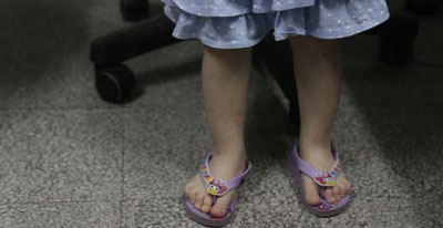 Casal  preso no Grande Recife por negociar filha de 2 anos no Facebook
