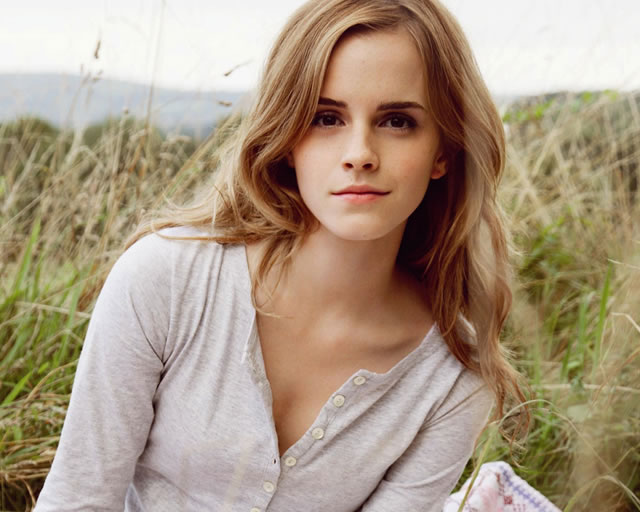 Aps boatos, Emma Watson nega namoro com prncipe