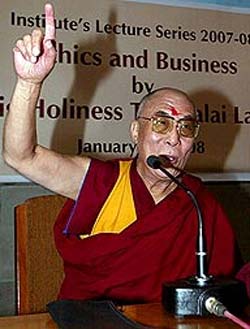 China acusa Dalai Lama de 'sabotar' Jogos