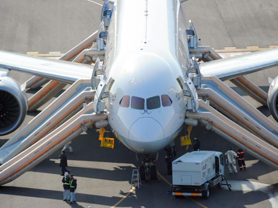LAN suspende voos com Boeing 787 aps srie de incidentes  