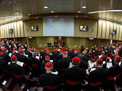 Cardeal espanhol diz que Vatileaks  irrelevante ao Conclave