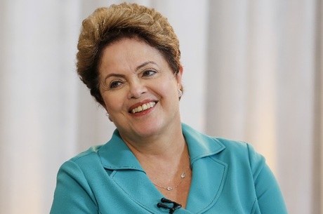 Dilma diz ao PT que ajuste permite governabilidade