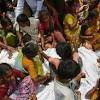 Vinte estudantes indianos morrem aps nibus ser esmagado 