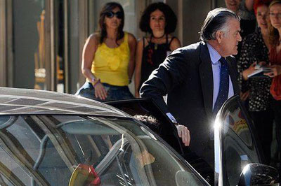 Jornal espanhol acusa primeiro-ministro de receber pagamentos ilegais
