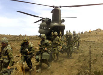Mais de mil soldados da Otan lanam ofensiva no Afeganisto.