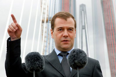 Medvedev minimiza divergncias com Washington e Londres sobre Sria