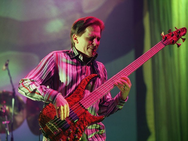 Mike Porcaro, baixista da banda Toto, morre aos 59 anos