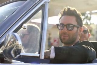 Maroon 5 nega que casamentos do clipe 