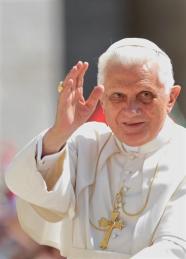 Bento XVI pede de novo a paz para o Oriente Mdio
