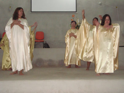APAE realiza culto de Ao de Graas na Assemblia do Asfalto