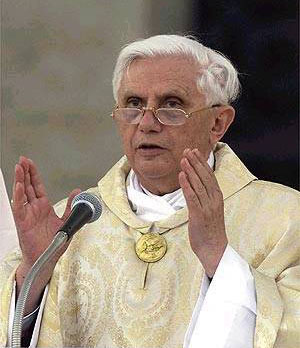 Bento XVI encobriu escndalos sexuais quando era cardeal, diz 