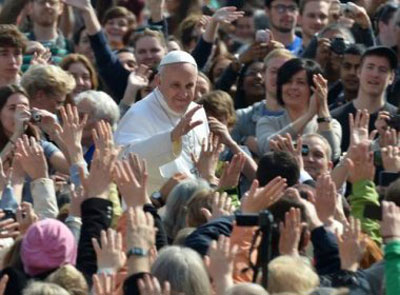 Papa realiza primeiro encontro das quartas-feiras