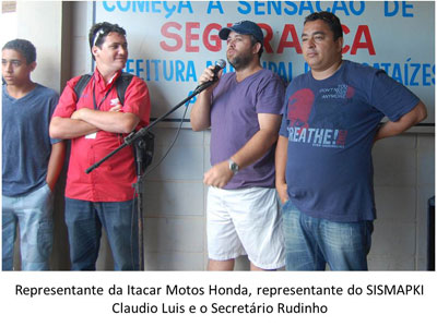 Secretrio de obras sorteou uma moto zero km e bicicletas entre os servidores da secretaria municipal de obras de Maratazes.