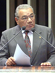 Morre o senador Jonas Pinheiro