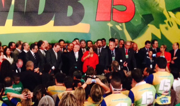Dilma agradece ao PMDB e elogia Michel Temer por articular apoio