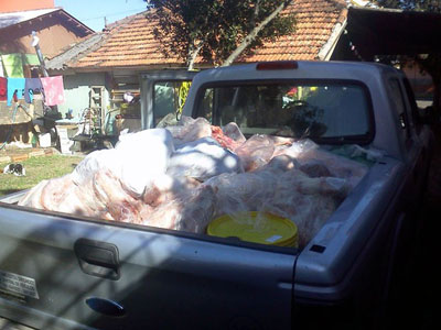 Apreendidos 500 kg de carne sem procedncia em Cachoeirinha, RS