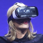 Samsung anuncia culos de realidade virtual Gear VR e Galaxy