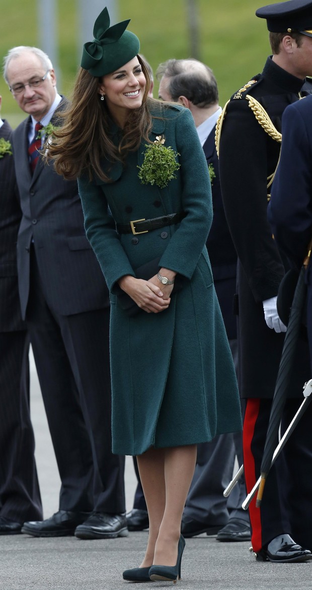 Kate Middleton visita guarda irlandesa em dia de St Patrick