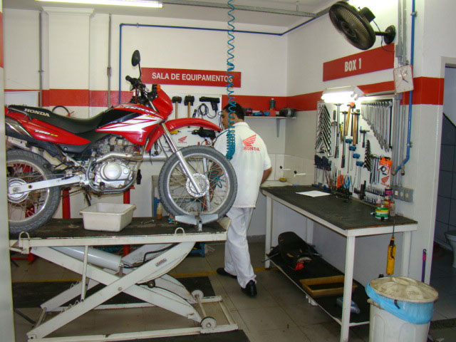 Mecnica de moto pelo SENAI em Maratazes