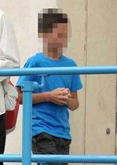 Britnico de 12 anos confessa 21 crimes em 2 meses, diz imprensa