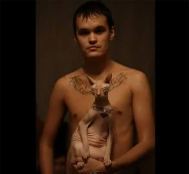 Tatuador russo cria polmica ao fazer tatuagem em gato de estimao