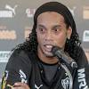 Aps reunio, Atltico-MG anuncia sada de Ronaldinho Gacho