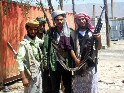 Ataque da Al-Qaeda no Imen mata ao menos 32 militares