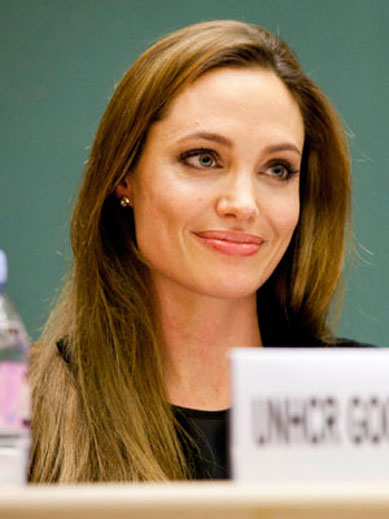 Angelina Jolie vai assumir papel novo em crises de refugiados