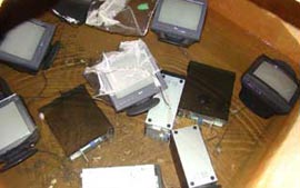 Vndalos invadem escola e destroem computadores em MS