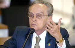 Senador Jefferson Pres morre de infarto em Manaus