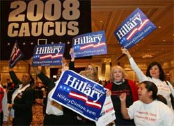 Hillary Clinton e Mitt Romney vencem caucus de Nevada 