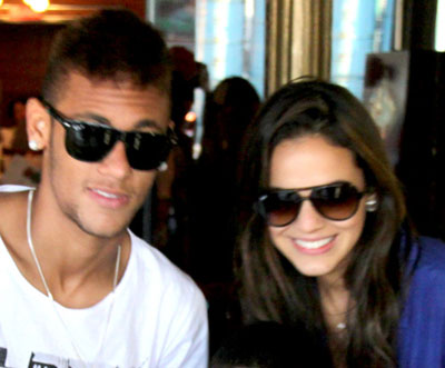 Santos cedeu funcionrios para a apresentao de Neymar no Barcelona